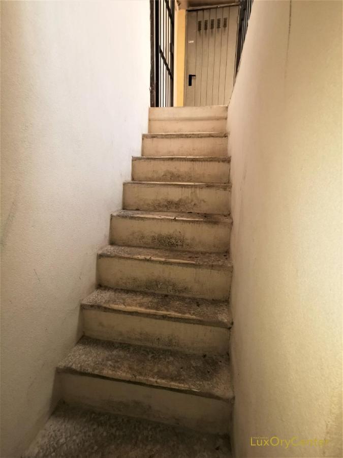 Luxory Center - Bilocale In Centro Storico In Palazzo D'Epoca In Zona Pedonale Vicino Alla Metro Vittoria ブレシア エクステリア 写真